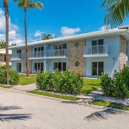 Lux Beachside 2Nd Floor Condo 4 Steps To The Beach!